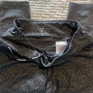 Nike capri leggings